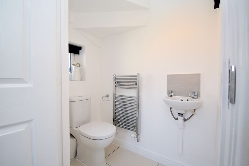 Downstairs W.C.- click for photo gallery